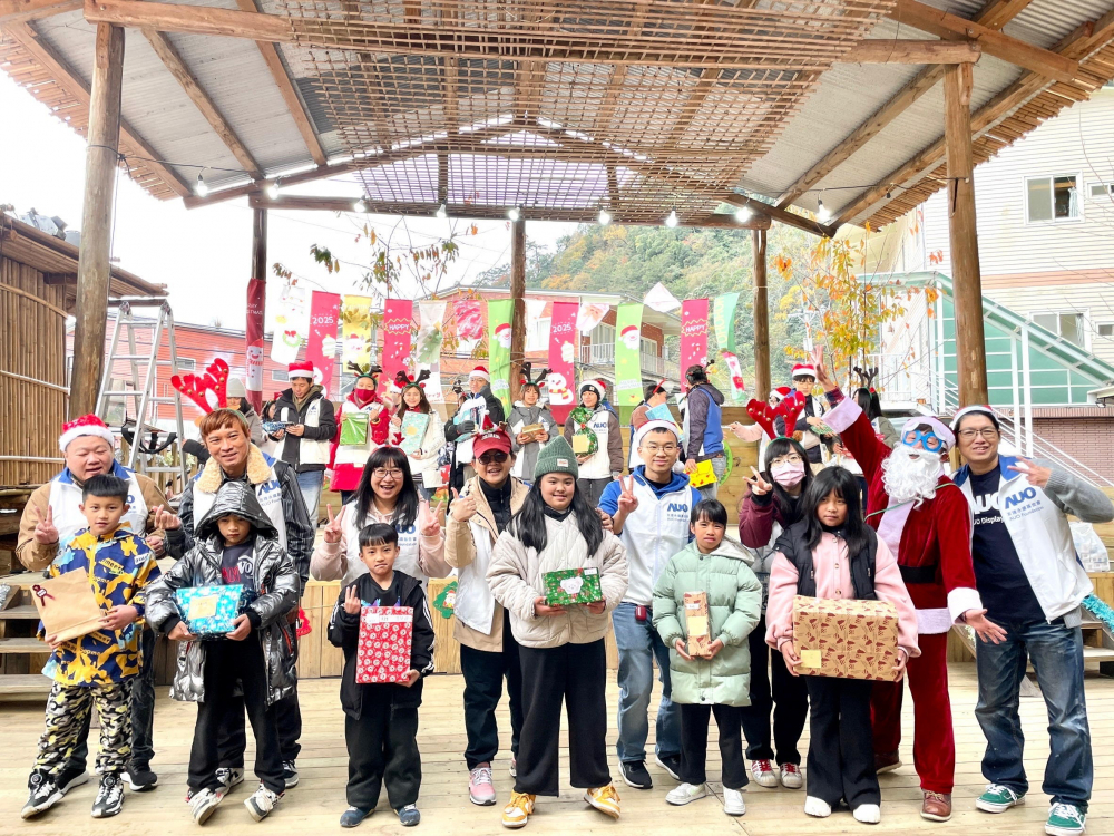 友達永續基金會號召「圓夢計畫」行動連續23年，由同仁凝聚內部愛心與資源送往偏鄉，累積為逾萬名兒童圓夢，實踐友達共創共好的永續精神。